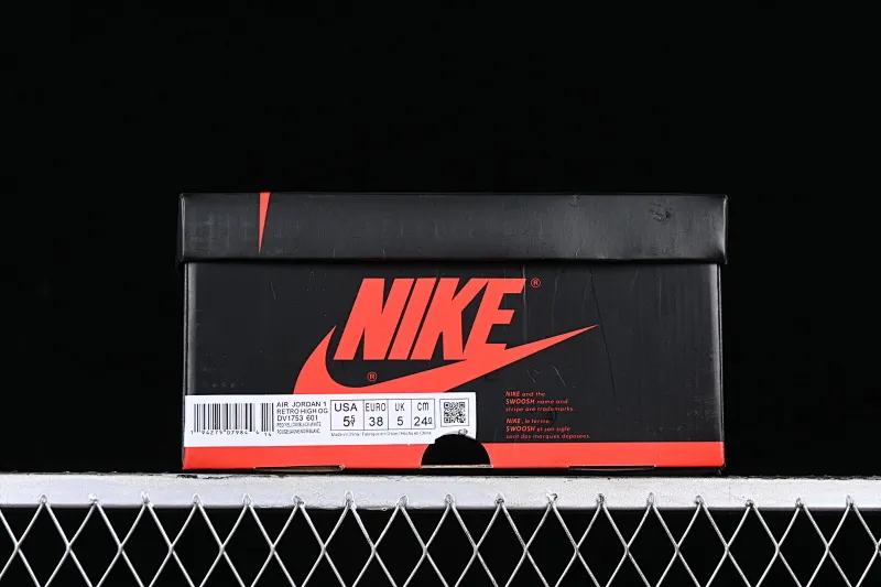 All categories Air Jordan Jordan series basketball shoes Air Jordan 1 High Air Jordan 1 High OG "Next Chapter" AJ1 Joe 1 Spider-Man 2.0 high-top basketball shoes DV1753-601